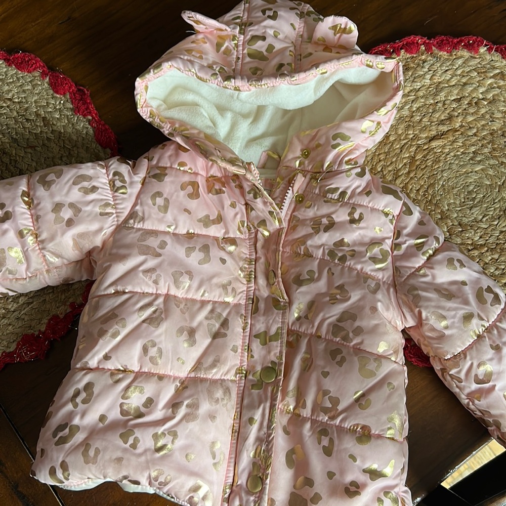 Toddler girls Carter puffer coat sz 24M